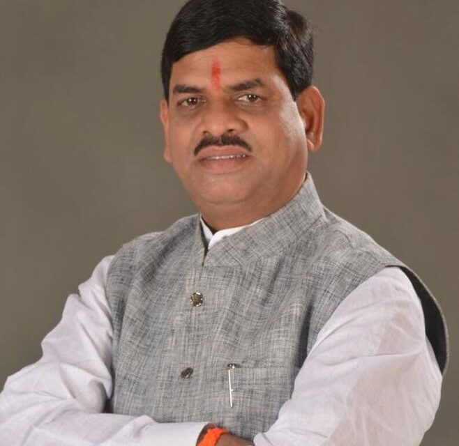 सदानंद चव्हाण यांना उमेदवारी देण्याची मागणी ; तालुका कार्यकारिणीत शिवसैनिकांचा ठराव