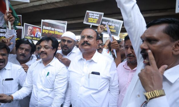 पेट्रोल-डिझेल दरवाढीविरोधात काँग्रेस पक्षाचे दादरमध्ये मोठे आंदोलन व रास्ता रोको  – हर्षवर्धन सपकाळ.