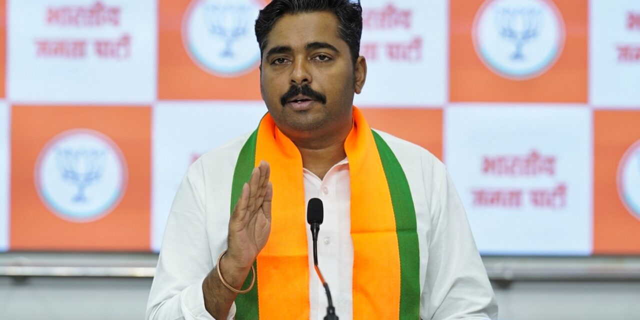 बॉम्बस्फोटाचा कट रचणाऱ्या वाझेचे समर्थन केल्याबद्दल उद्धवजींना प्रश्न विचारलात का? – नवनाथ बन यांचा संजय राऊत यांना सवाल