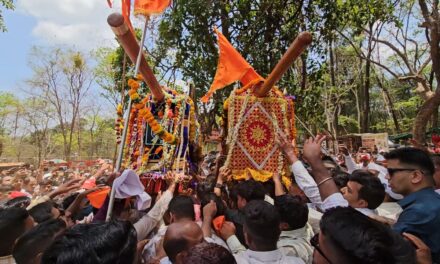 हिंद केसरी कार्तिक,पब्लिक किंग किस्मत ठरला केदारनाथ केसरी बैलगाडा स्पर्धेचा प्रथम क्रमांकाचा मानकरी. “श्री केदारनाथ त्रैवार्षिक यात्रोत्सव उत्साहात संपन्न”.