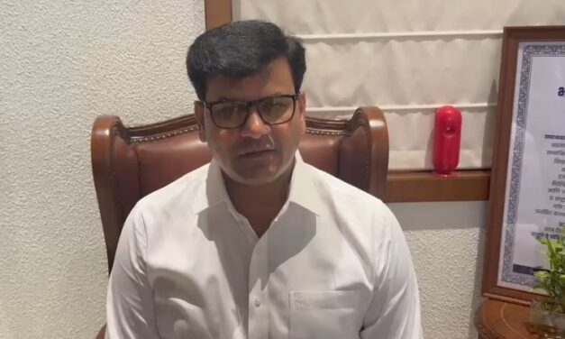 शरद पवार, उद्धव ठाकरे यांचे पक्ष काँग्रेसमध्ये विलीन होणार – रवी राणा यांचा दावा