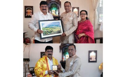 ज्येष्ठ सामाजिक कार्यकर्ते श्री. अंबरीश (दादा) खातू लिखित पुस्तकाच्या प्रकाशन सोहळ्यानिमित्त आमदार मा. शेखर निकम साहेब यांच्या शुभेच्छा