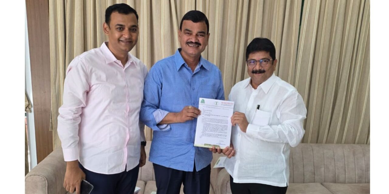 पुण्यश्लोक अहिल्याबाई होळकर कर्जमुक्ती योजनेतील त्रुटी दूर करण्यासाठी आमदार शेखर निकम यांचे निवेदन !