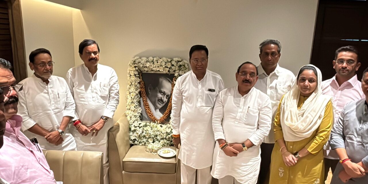अनिकेत तटकरे बिनविरोध विजयी : सुनील तटकरेंकडून अजितदादांना अभिवादन..