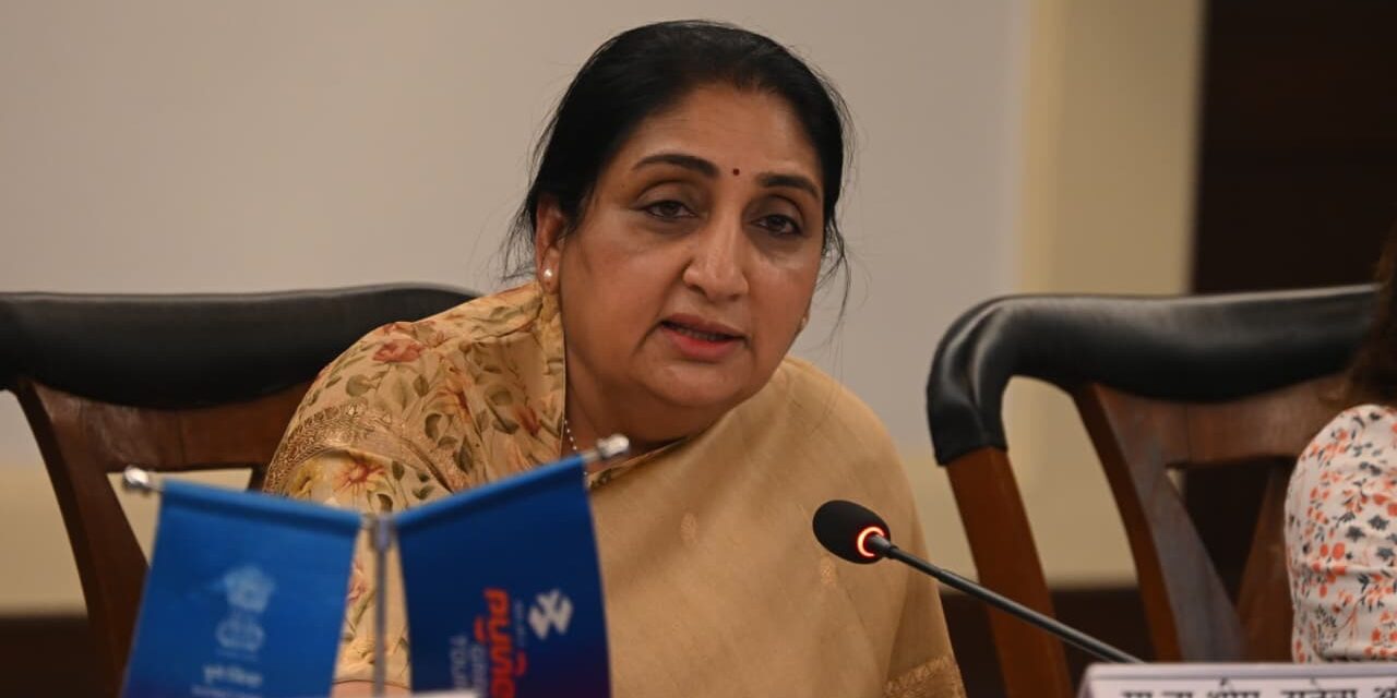 उपमुख्यमंत्री सुनेत्रा अजित पवार यांनी घेतला ‘पुणे ग्रँड टूर’ सायकल स्पर्धेच्या पूर्वतयारीचा आढावा
