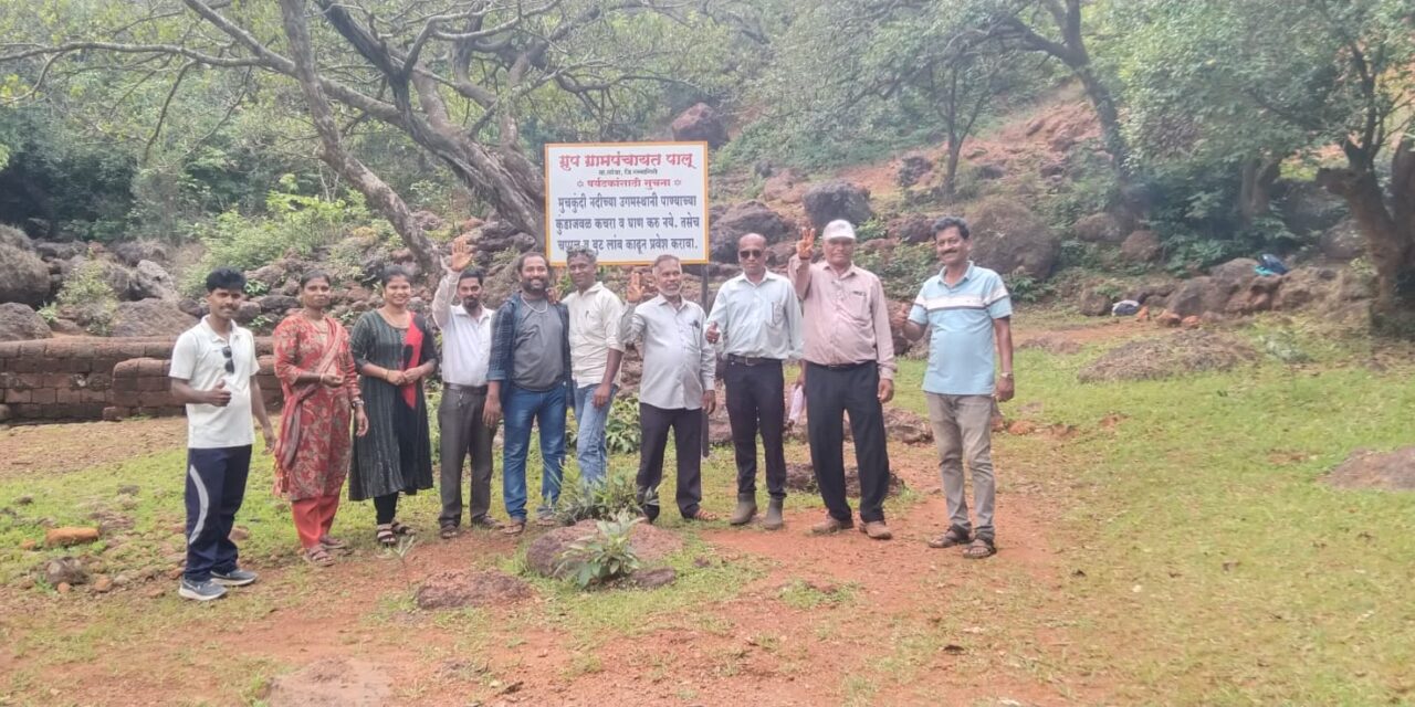 कलारंग थिएटर्स लांजाच्यावतीने माचाळ येथे परिसर स्वच्छता.