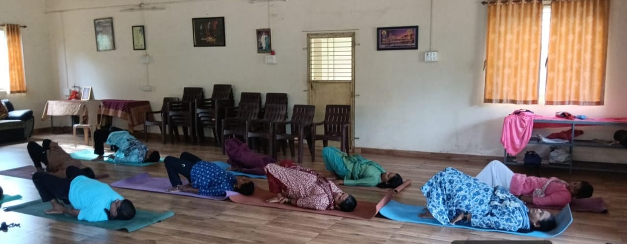 सावर्डे येथे आंतरराष्ट्रीय योग दिन उत्साहात साजरा ; योगासनांच्या प्रात्यक्षिकातून ‘निरोगी आरोग्याचा’ दिला संदेश
