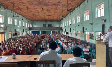 सावर्डे विद्यालयात पालक संवाद सभा उत्साहात संपन्न  ; शिक्षक व पालकांच्या सहकार्याने संस्कारक्षम विद्यार्थी घडवूया – प्राचार्य राजेंद्र वारे