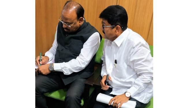 आमदार शेखर निकम यांच्या सातत्यपूर्ण प्रयत्नांमुळे कोयना प्रकल्पग्रस्त आणि नवीन कोळकेवाडीच्या प्रश्नांवर शासन सकारात्मक…