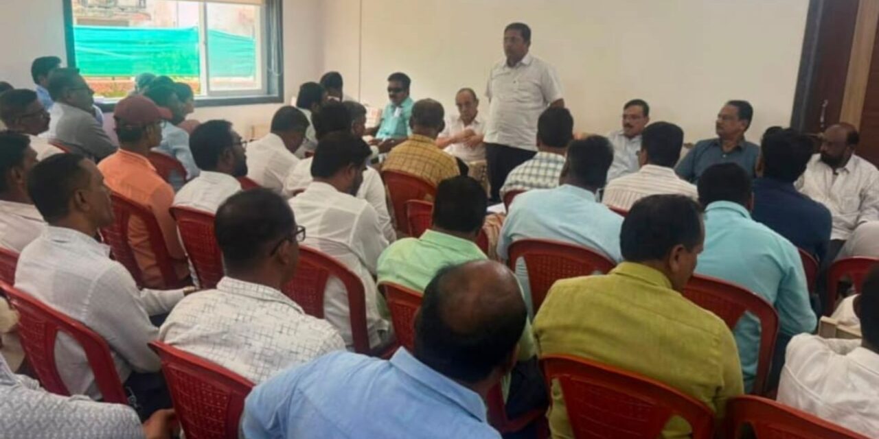 राष्ट्रवादी काँग्रेसचे पदाधिकारी आठवड्यातून पाच दिवस जनसंपर्क कार्यालयात….