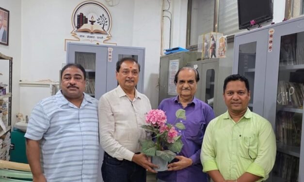 रोटरी क्लब ऑफ चिपळूणचे नवनिर्वाचित अध्यक्ष श्री शैलेश टाकळे व सचिव श्री रोहन देवकर यांची ‘विभा अरविंद ग्रंथालयाला’ सदिच्छा भेट
