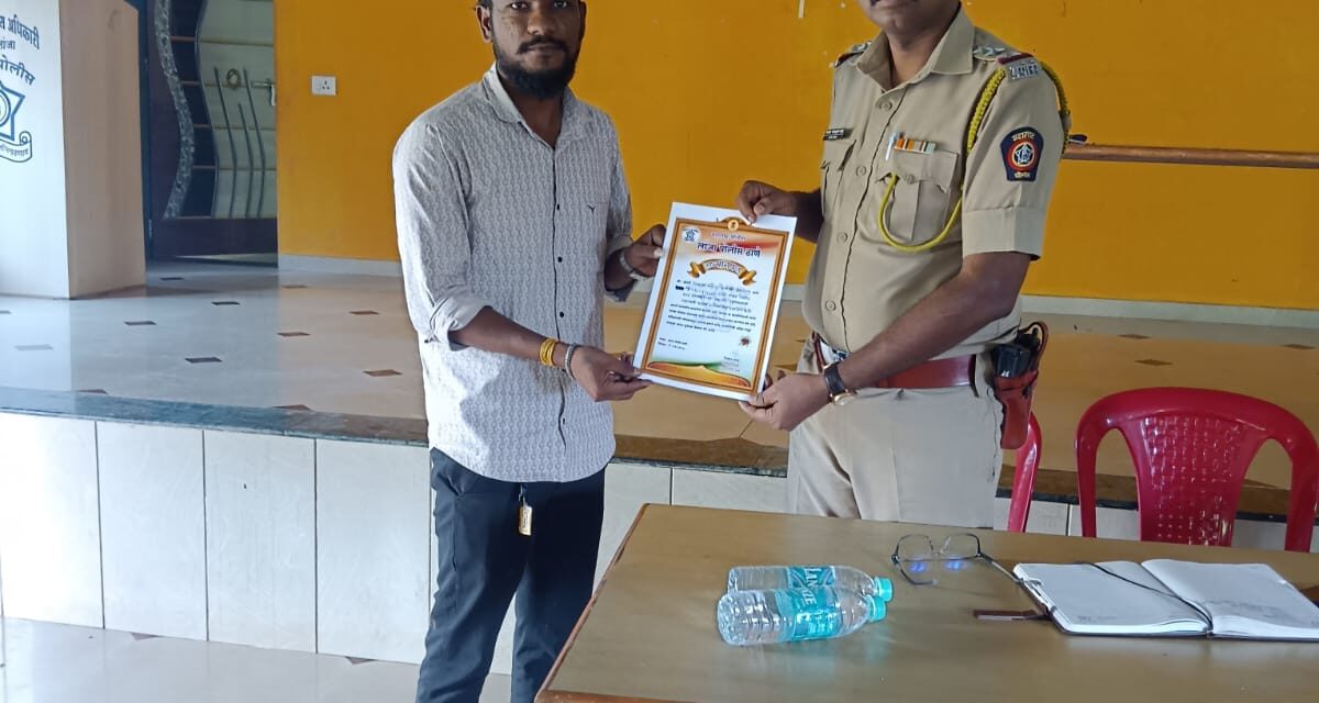 वाकेड दरड दुर्घटनेतील मदतकार्य करणाऱ्यांचा लांजा पोलिसांकडून प्रशस्तीपत्र देऊन गौरव…