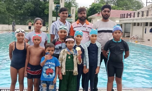 सह्याद्री स्पोर्ट्स अकॅडमीच्या जलतरणपटूंनी राज्यस्तरीय स्पर्धेत पटकावली सुवर्ण आणि कांस्य पदके ….