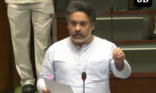 दशावतार कलाकारांच्या अनुदानात दुप्पट वाढ; ‘नमन खेळे’ आणि ‘जाखडी’ यांचाही नव्या अनुदान पॅकेजमध्ये समावेश​आ. निलेश राणे यांच्या लक्षवेधीवर मंत्री आशिष शेलार यांची घोषणा