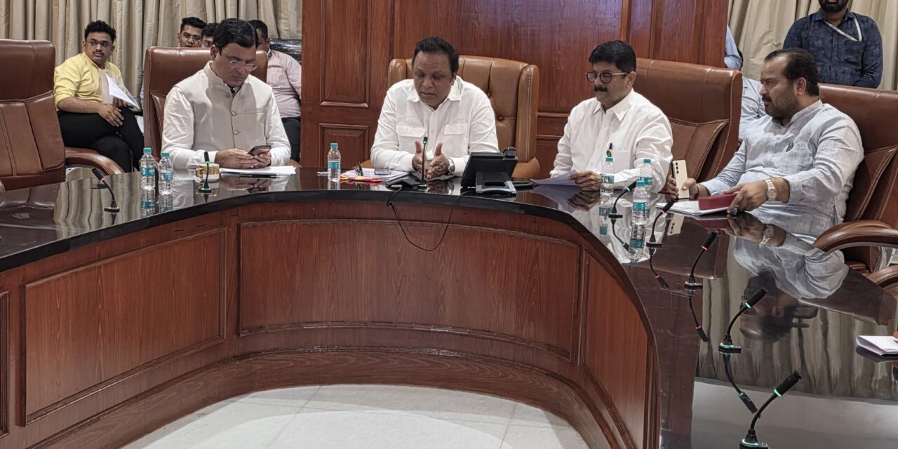 कोकणातील ज्येष्ठ कलावंतांसाठी स्वतंत्र वाढीव कोटा व DIT IT Cell मधील ३०४ कर्मचाऱ्यांना न्याय मिळावा : मंत्री ॲड. आशिष शेलार यांच्याकडे आमदार शेखर निकम यांचा पाठपुरावा