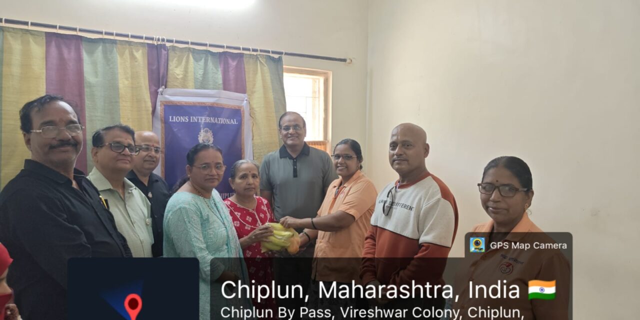 राष्ट्रीय मातृ सुरक्षा दिनानिमित्त श्रद्धा हॉस्पिटलमध्ये मातांचा सन्मान व फळवाटप…