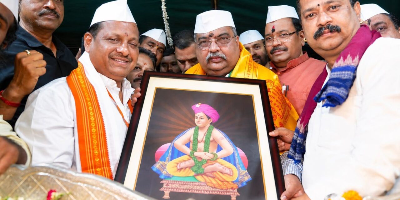 माऊलींच्या पालखी सोहळ्यात भाजपा प्रदेशाध्यक्ष रविंद्र चव्हाण यांचा वारकऱ्यांशी संवाद…