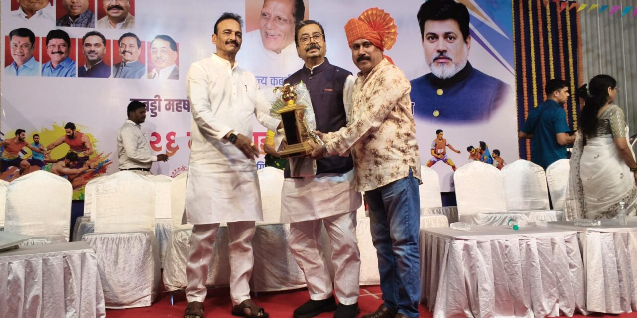 टेरवच्या सुहास कदम यांना ‘ज्येष्ठ प्रशिक्षक – महिला गट’ राज्य पुरस्कार प्रदान…