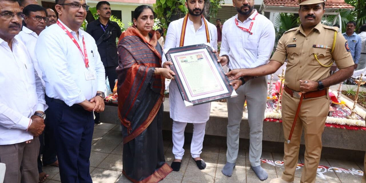 राज्याचे दिवंगत उपमुख्यमंत्री अजितदादा पवार यांची स्मृतीपत्रे उपमुख्यमंत्री सुनेत्रा अजित पवार यांच्याकडे सुपूर्द…