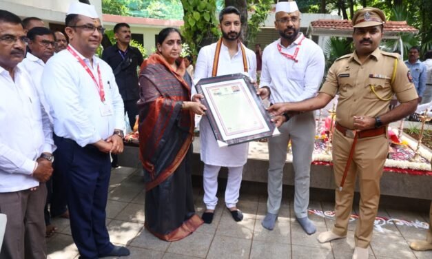 राज्याचे दिवंगत उपमुख्यमंत्री अजितदादा पवार यांची स्मृतीपत्रे उपमुख्यमंत्री सुनेत्रा अजित पवार यांच्याकडे सुपूर्द…
