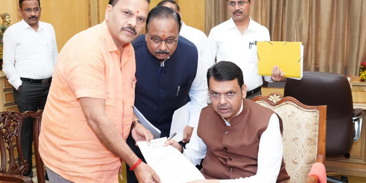 कल्याणातील ऐतिहासिक भटाळे तलावाच्या पुनरुज्जीवनासाठी १० कोटींचा निधी द्या; माजी आमदार नरेंद्र पवार यांची मुख्यमंत्री देवेंद्र फडणवीस यांच्याकडे मागणी