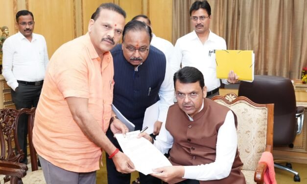 कल्याणातील ऐतिहासिक भटाळे तलावाच्या पुनरुज्जीवनासाठी १० कोटींचा निधी द्या; माजी आमदार नरेंद्र पवार यांची मुख्यमंत्री देवेंद्र फडणवीस यांच्याकडे मागणी