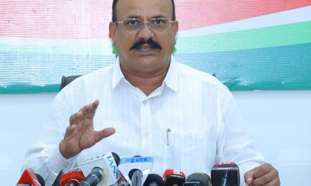 सोनम वांगचुक व काँग्रेसचे मुद्दे सारखेच; पण नरेंद्र मोदींनी वांगचुक यांची भेट का घेतली नाही?: हर्षवर्धन सपकाळ.