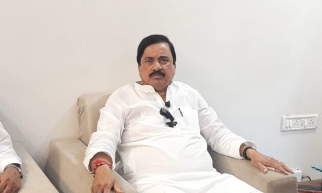 खासदार सुनील तटकरे यांचा प्रशासनावर संताप; मंजूर विकासकामे तातडीने सुरू करण्याच्या सूचना…