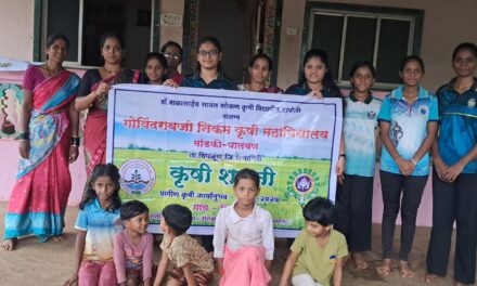 निवळी येथे मित्र कीटकांच्या महत्त्वाबाबत प्रात्यक्षिक; शेतकऱ्यांना मार्गदर्शन