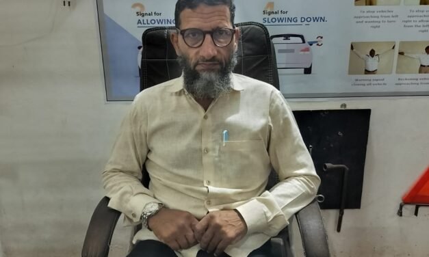 क्राउन मोटर ड्रायव्हिंग स्कूल : २५ वर्षांची यशस्वी घोडदौड, विश्वास आणि गुणवत्तेचा रौप्यमहोत्सवी प्रवास