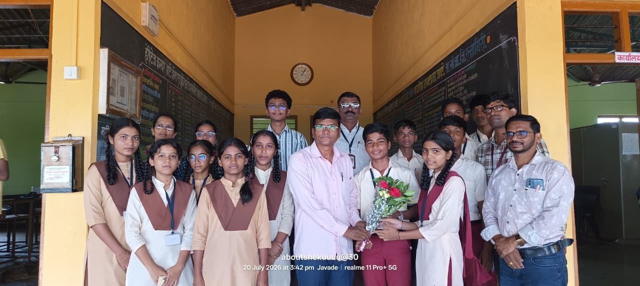 न्यू इंग्लिश स्कूल जावडे या माध्यमिक विद्यालयात लोकशाही पद्धतीने शालेय मंत्रिमंडळाची निवडणूक…