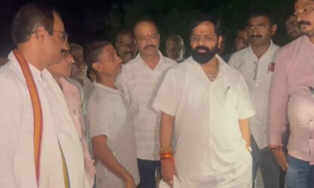 अतिवृष्टीमुळे पोलादपूरातील पाच गावांना भूस्खलनाचा धोका; मंत्री भरत गोगावले यांचा दौरा….