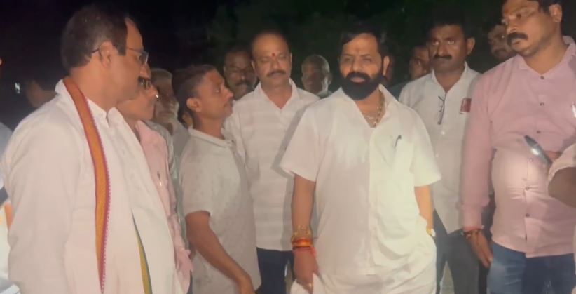 अतिवृष्टीमुळे पोलादपूरातील पाच गावांना भूस्खलनाचा धोका; मंत्री भरत गोगावले यांचा दौरा….