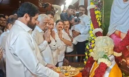 आनंद दिघेंच्या २५व्या पुण्यतिथीनिमित्त एकनाथ शिंदेंकडून अभिवादन..