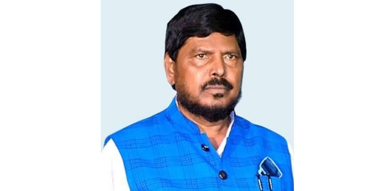 अभिजीत दीपके यांनी आमच्या पक्षात यावे- केंद्रीय राज्यमंत्री रामदास आठवले यांची खुली ऑफर…