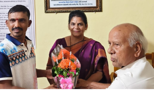 जिल्हा परिषद सदस्या सौं.पूजा निकम यांनी घेतला विकासकामांचा आढावा .