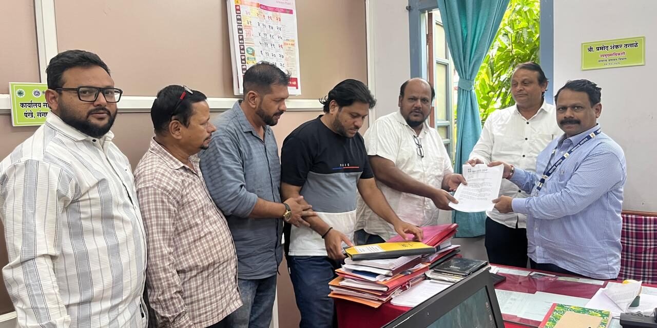 गोळकोट रोड मार्गावरील खड्डे बुजविण्यासाठी युनिटी सोशल ग्रुपचे चिपळूण पालिकेला निवेदन…