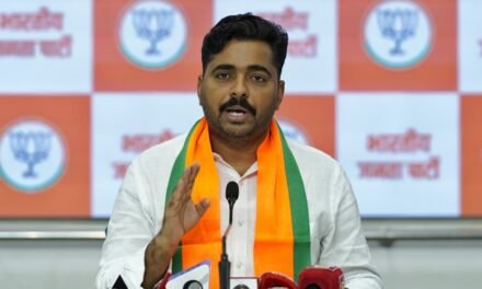 टमटममध्ये बसलेल्या चार प्रवाशांसारखी उबाठाची अवस्था होईल; भाजपा प्रदेश मुख्य प्रवक्ते नवनाथ बन यांनी उडवली संजय राऊतांची खिल्ली…