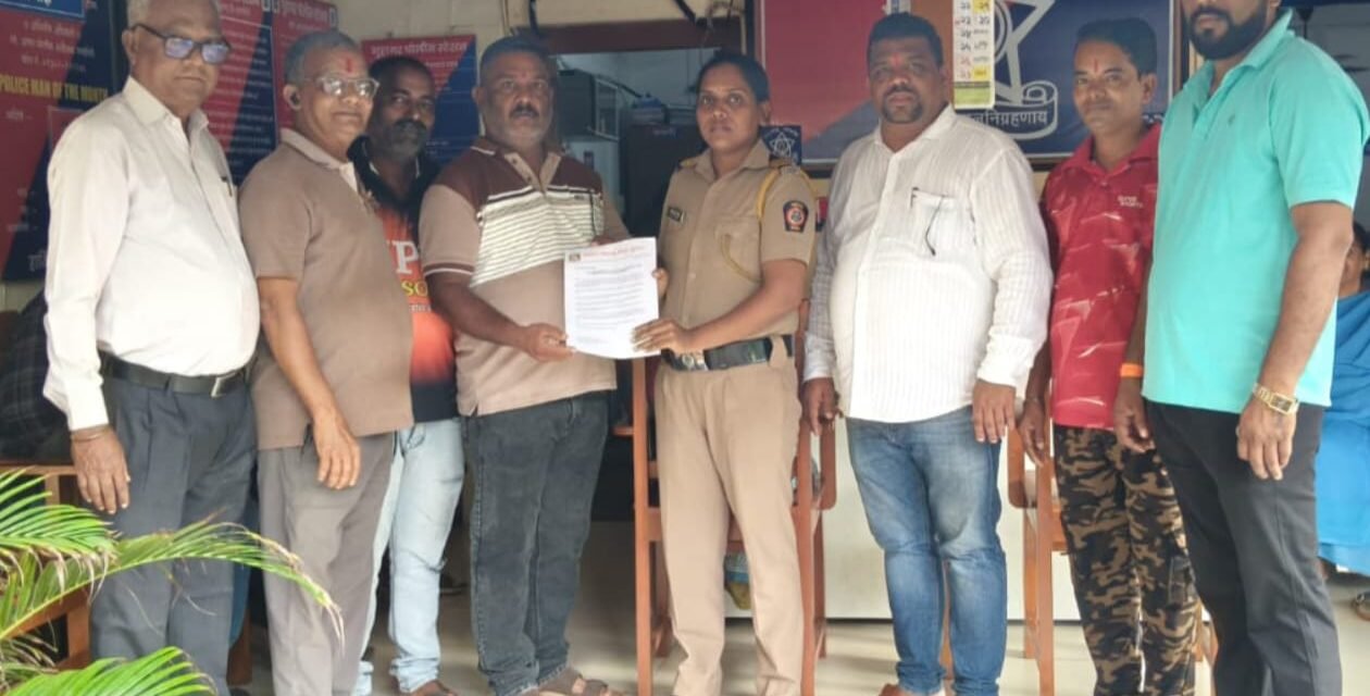 शृंगारतळी हल्ला प्रकरणातील आरोपींना तात्काळ अटक करून कठोर कारवाई करा; चर्मकार विकास मंडळाचे गुहागर पोलीस निरीक्षकांना निवेदन..