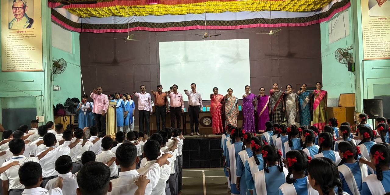 सावर्डे विद्यालयात व्यसनमुक्तीचा संकल्प.. विद्यार्थ्यांनी घेतली व्यसनमुक्त भारतासाठी शपथ; जनजागृतीचा निर्धार…