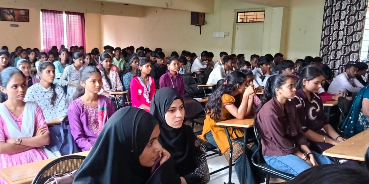 कला व विज्ञान महाविद्यालयात ‘आपण करूया महाराष्ट्र रेड्डी एआय’ उपक्रम..