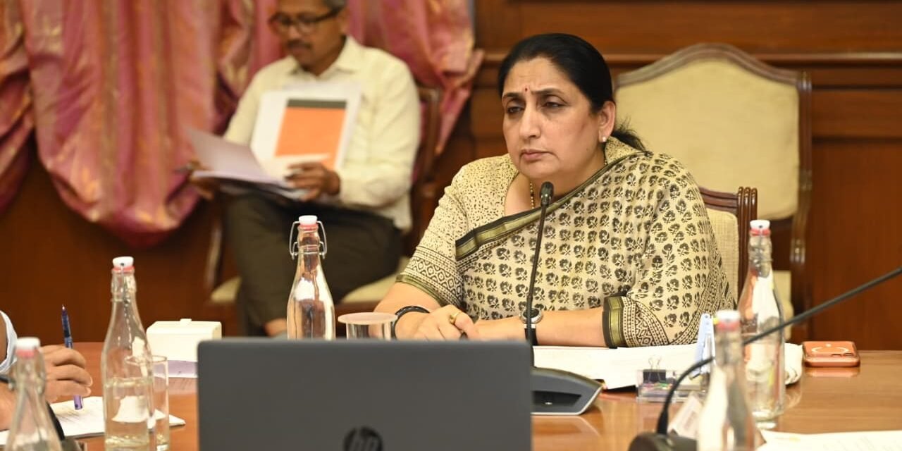 घोडगंगा साखर कारखाना पुन्हा सुरू करण्यासाठी त्रुटींची पूर्तता करून ‘एनएसडीसी’कडे कर्जमागणीचा फेर प्रस्ताव सादर करा;उपमुख्यमंत्री सुनेत्रा अजित पवार यांच्या सूचना…