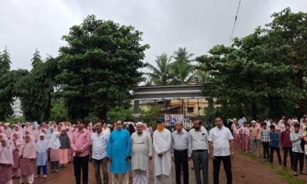 महाराष्ट्र हायस्कूलमध्ये ‘हर घर तिरंगा अभियान’ अंतर्गत ध्वजारोहण…