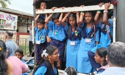 विद्यार्थ्यांचा जीवघेणा प्रवास; आयोजकांच्या नियोजनावर प्रश्नचिन्ह..