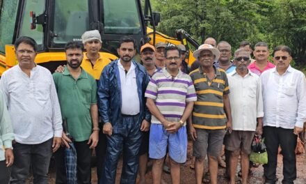 कुंभारखाणी खुर्द ग्रामस्थांचा समाजासमोर नवा आदर्श; १५ ऑगस्ट निमित्त गावातील खड्डे बुजवत राबविली स्वच्छता मोहीम…