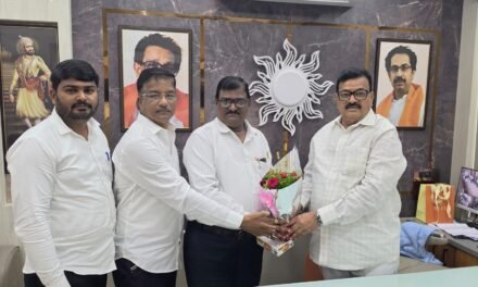 ओमळी सोसायटीला नवे नेतृत्व; भास्करराव जाधवांकडून कदम-जाधव यांचा सत्कार…