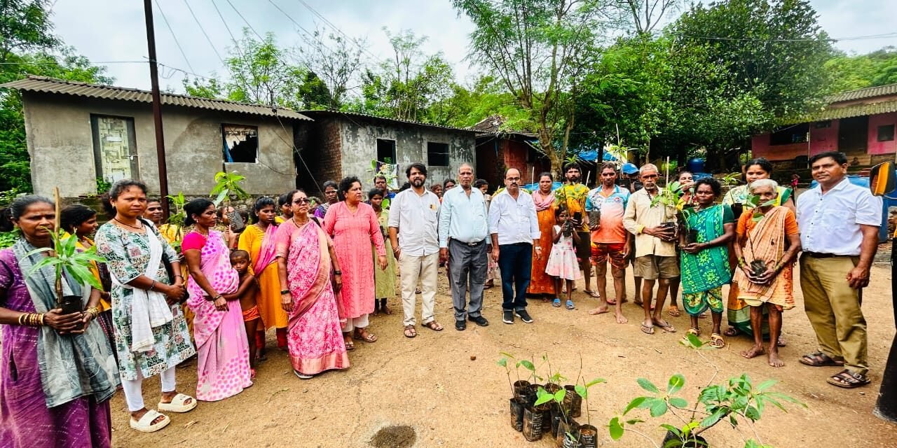 पंचरत्न मित्र मंडळ व कोकण कट्टा संस्थेच्या संयुक्त विद्यमाने वृक्षारोपण कार्यक्रम उत्साहात संपन्न…