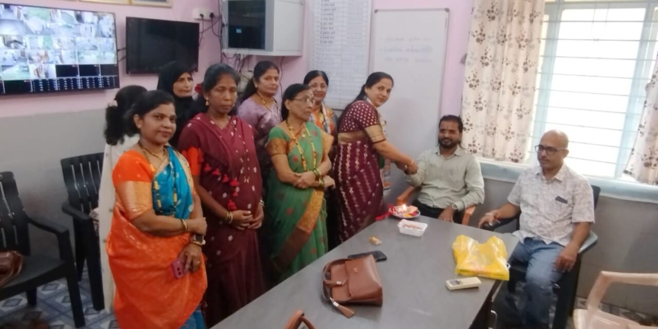 राष्ट्रवादी काँग्रेस पक्ष – शरदचंद्र पवार चिपळूण शहर महिला आघाडीतर्फे रक्षाबंधनानिमित्त कामथे येथील डॉक्टरांना राखी..