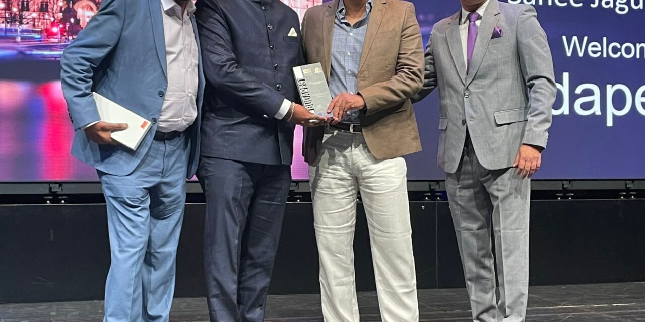 विमा प्रतिनिधी सनी जागुष्टे यांचा युरोपमधील बुडापेस्ट येथे सत्कार