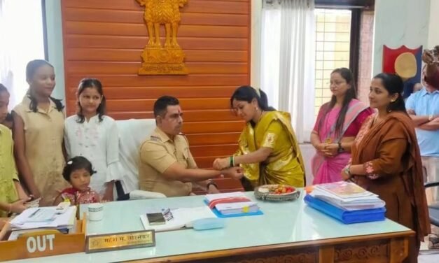 दापोलीमधील क्षितिज कलामंचतर्फे पोलीस ठाण्यात रक्षाबंधन…!